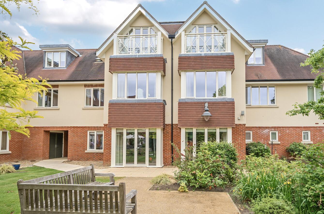 Hammond Way, Yateley
